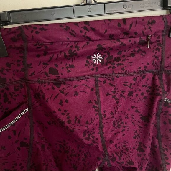 Athleta Floral Garden Relay 2.0 Crop Leggings - Picture 6 of 7